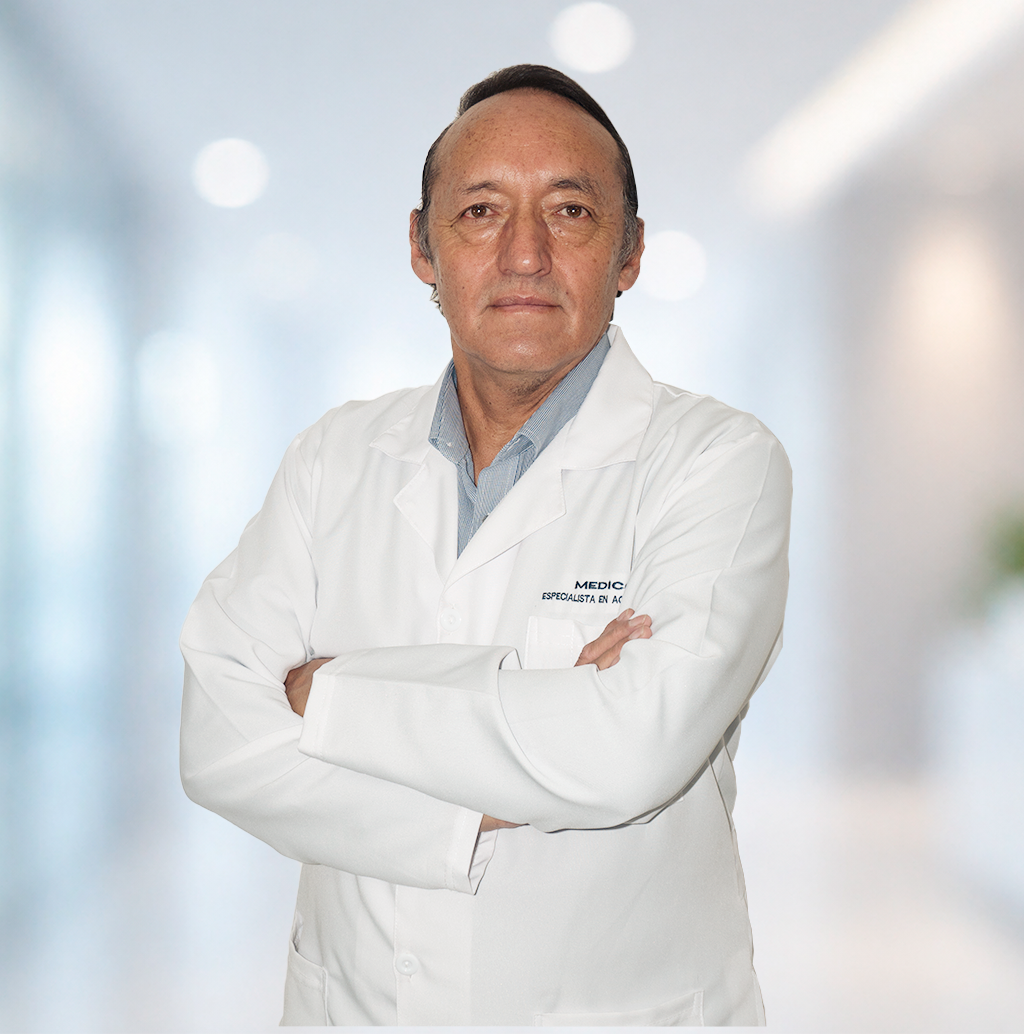 Dr. George Hidalgo — Especialista en acupuntura China